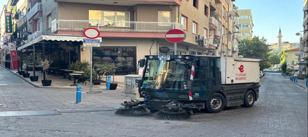 ESNAF KEPENK AÇMADAN EFELER EKİPLERİ SAHADA