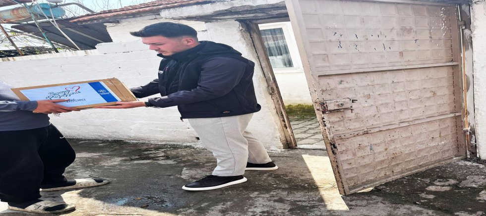 GERMENCİK’TE SOSYAL BELEDİYECİLİKTE YENİ DÖNEM: ERZAK YARDIMI RAMAZAN’LA SINIRLI KALMIYOR, TÜM YILA YAYILIYOR