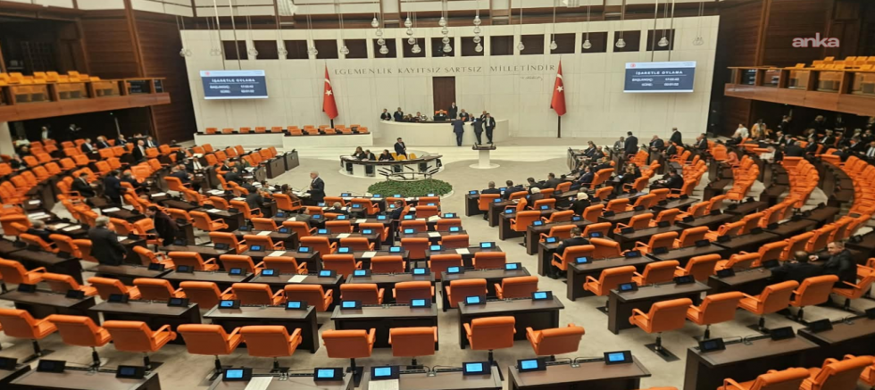 TBMM Genel Kurulu'nda fon düzenlemesinin ilk beş maddesi kabul edildi