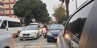 Aydın’da mesai başlangıç ve bitiş saatlerinde trafik kitleniyor