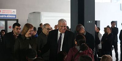 BAŞKAN ATAY’IN HİZMETE AÇTIĞI ADNAN MENDERES KAPALI PAZAR YERİ’NDE İFTAR HEYECANI YAŞANDI