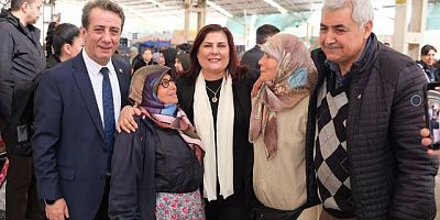 BAŞKAN ÇERÇİOĞLU, EFELER FATİH PAZARYERİ’NDE VATANDAŞLARLA BULUŞTU