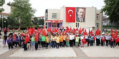 Efeler Belediye Başkanı Anıl Yetişkin, 23 Nisan Ulusal Egemenlik ve Çocuk Bayramı dolayısıyla bir mesaj yayınladı