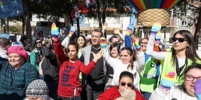 Efeler Belediye Başkanı Anıl Yetişkin, Bahar Şenliğinde özel çocuklarla bir araya geldi