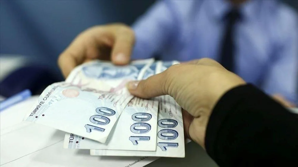 EMEKLİLERE ZAM SENEYE KALDI