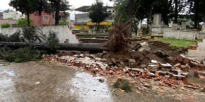Fırtına ve Yağmur Köşk İlçesinde Etkili Oldu