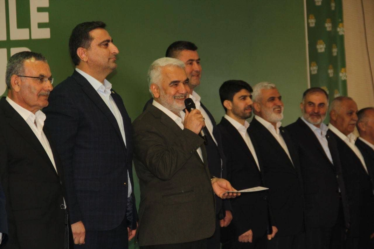 HÜDA-PAR, 'Cumhuriyet'e darbe' diyen adamı başkan adayı gösterdi!