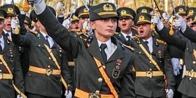 İhraç Edilen Teğmenler Mahkemeye Başvurdu