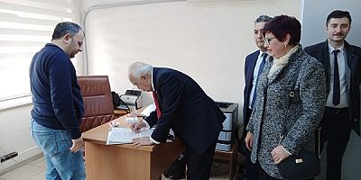 İYİ Parti İl Başkanı Recep Taner Mazbatasını Aldı
