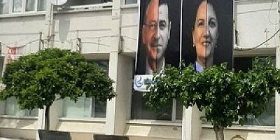 Kanuna Aykırı Pankartın İndirilmesine Karar Verildi
