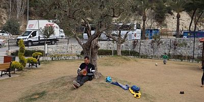 KUŞADASI BELEDİYESİ ÇOCUKLARA OKUMA ALIŞKANLIĞI KAZANDIRIYOR
