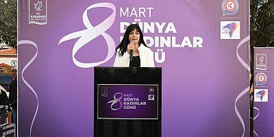 KUŞADASI'NDA 8 MART DÜNYA EMEKÇİ KADINLAR GÜNÜ COŞKUYLA KUTLANDI