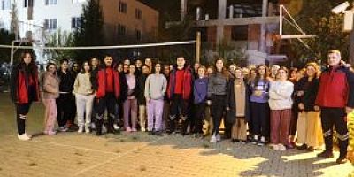 NAFAD Ekipleri Yüzlerce Gence Afet Eğitimi Veriyor